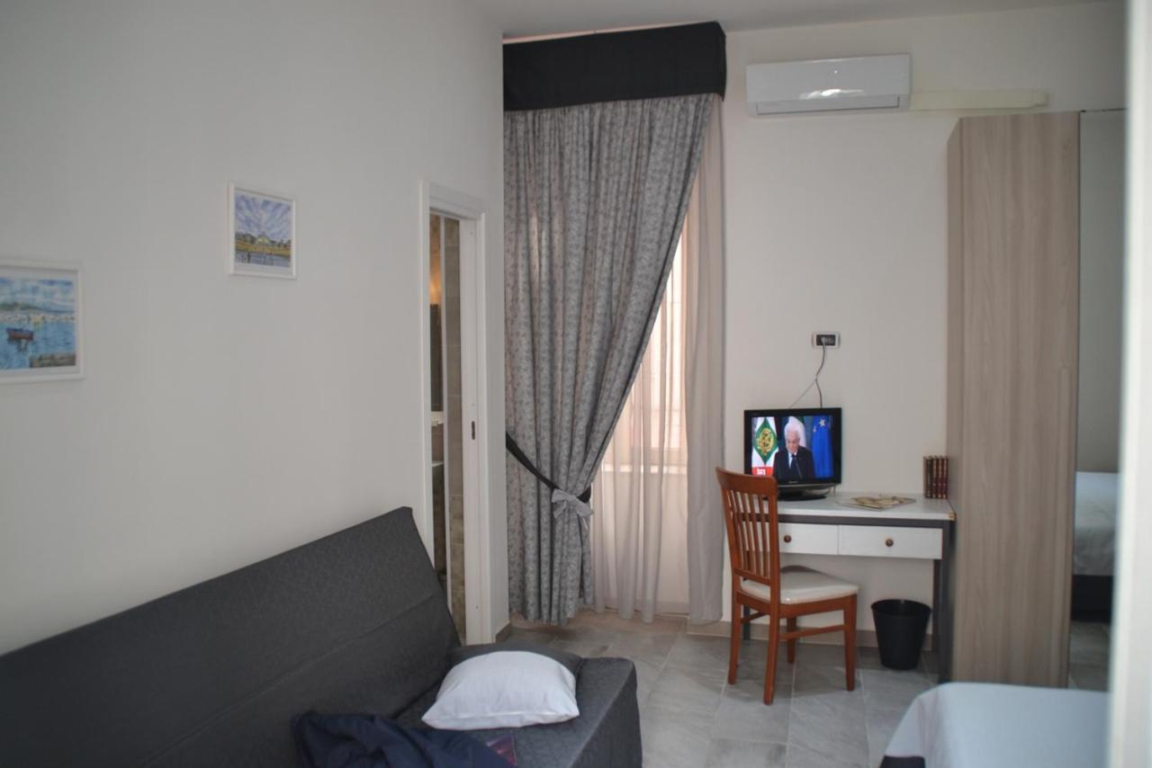 Bed and Breakfast 2 Passi A Napoli Exterior foto