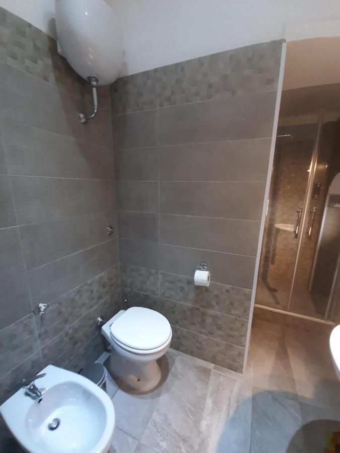 Bed and Breakfast 2 Passi A Napoli Exterior foto