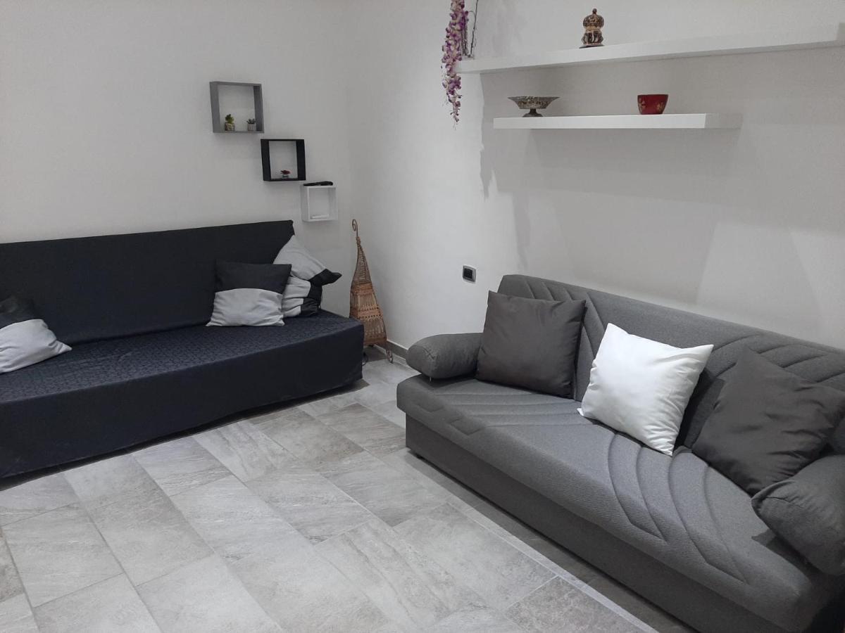 Bed and Breakfast 2 Passi A Napoli Exterior foto