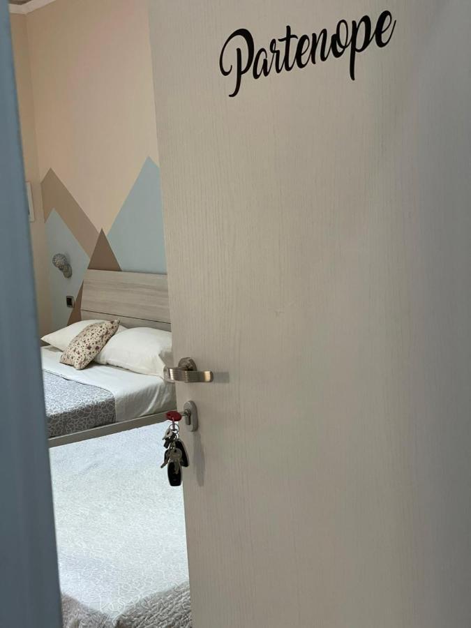Bed and Breakfast 2 Passi A Napoli Exterior foto